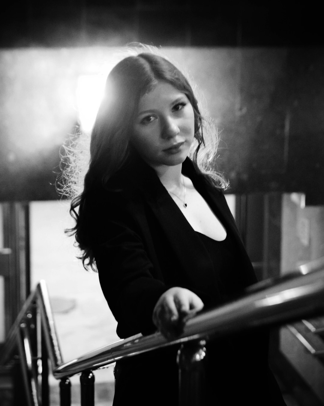 Portrait of a Belgian-French businesswoman with brown hair